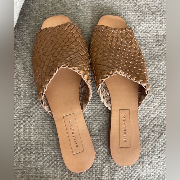 Anthropologie Woven Slide Mules in Light Tan - Picture 2 of 8